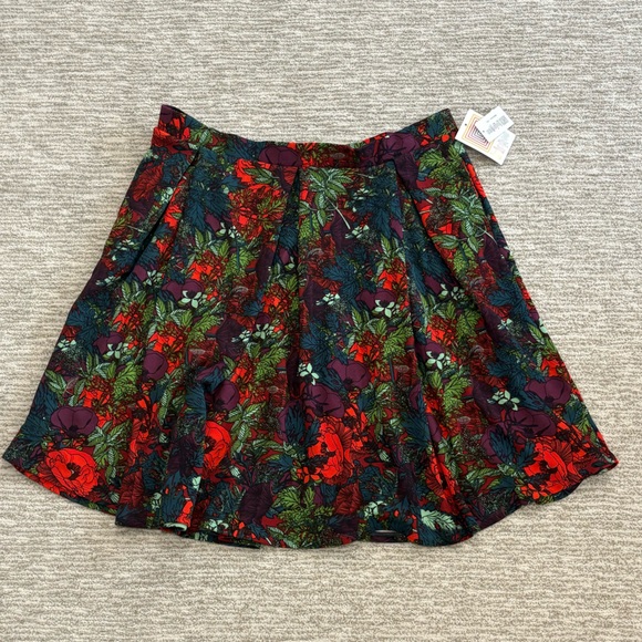 NWT Lularoe Madison Skirt Size 3XL Elastic Waist Dark Floral Print Pocket A-Line - Picture 9 of 10